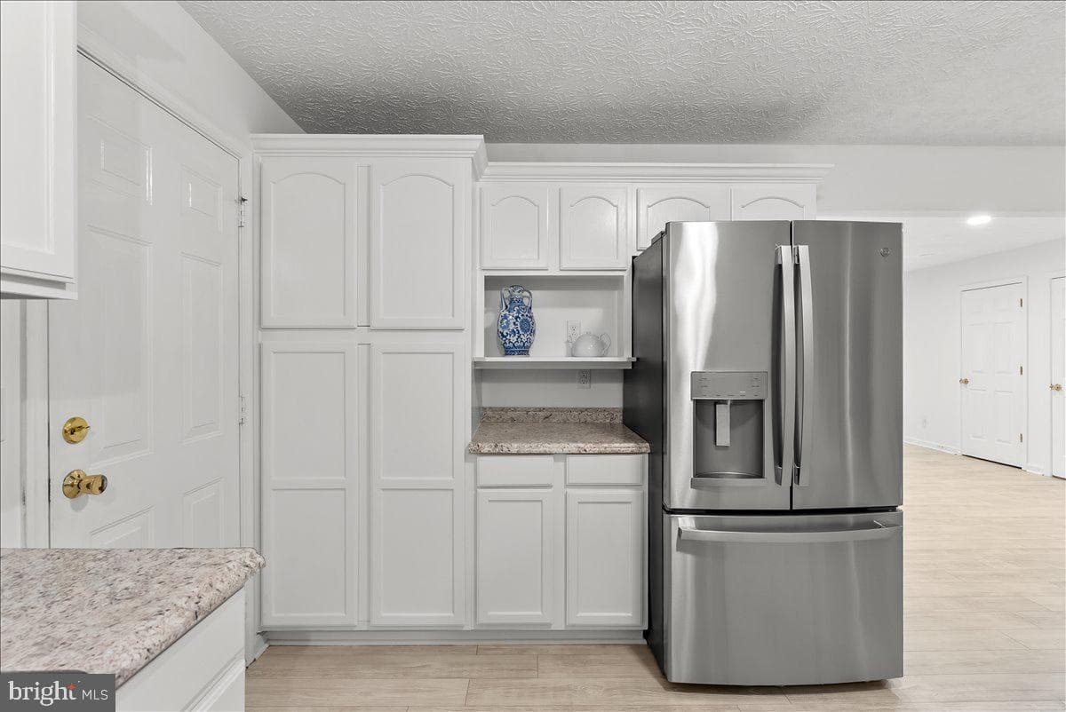 100 Woodlands Lane photo 18