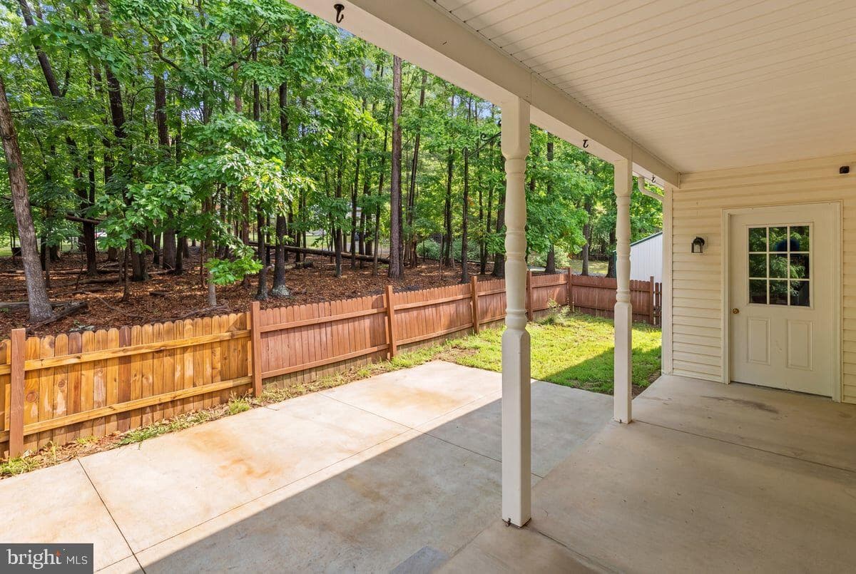 100 Woodlands Lane photo 39