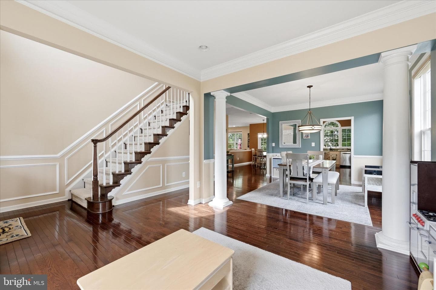 119 Thompson Court photo 8