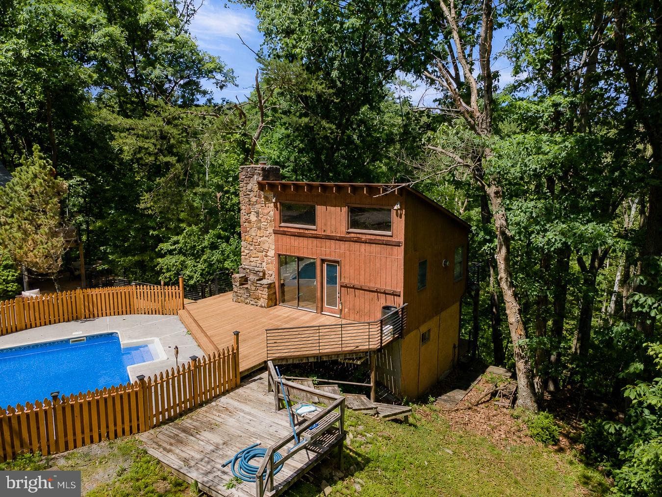 274 Three Oaks Drive photo 42