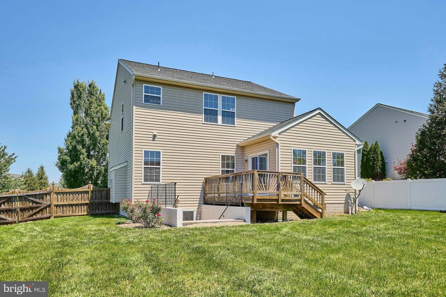 245 Mackenzie Lane photo 37