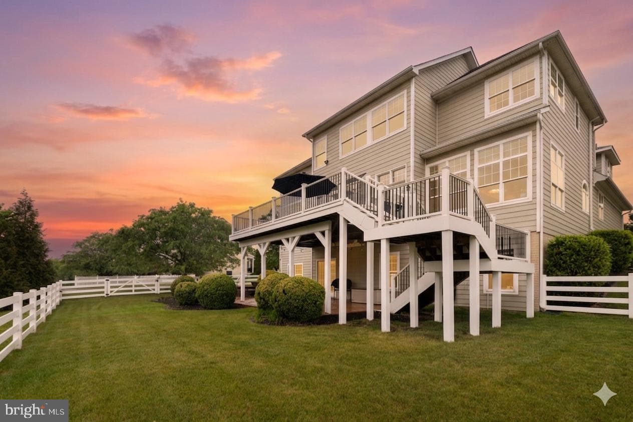 100 Setting Sun Court photo 57