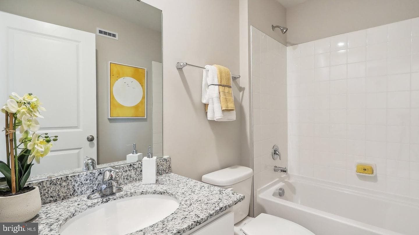 128 Bowers Street photo 30