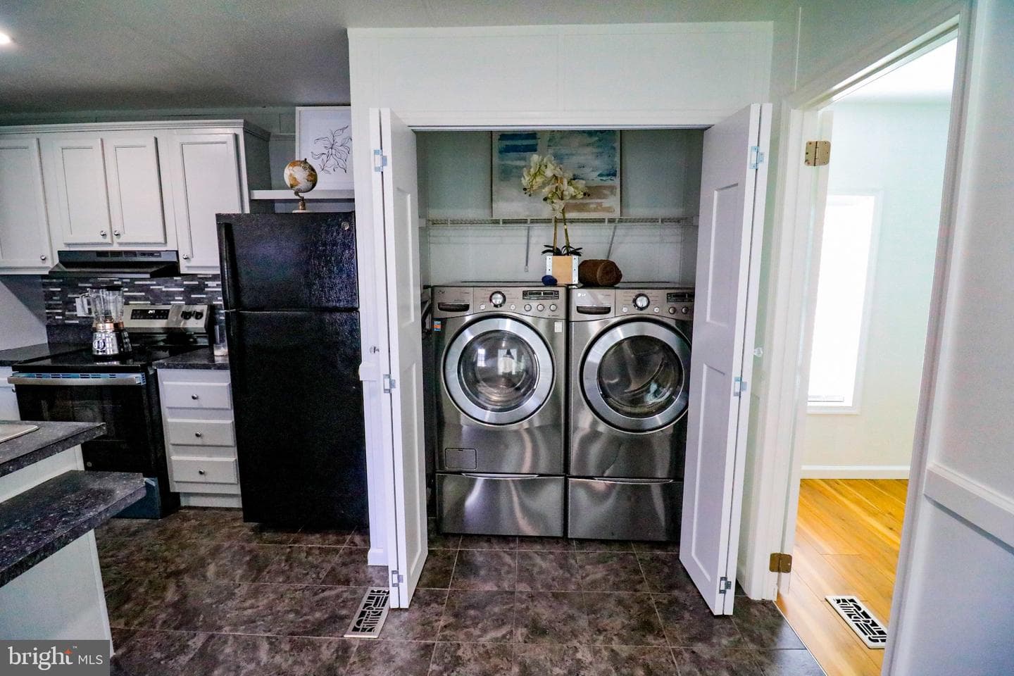 140 Fiddler Avenue photo 9