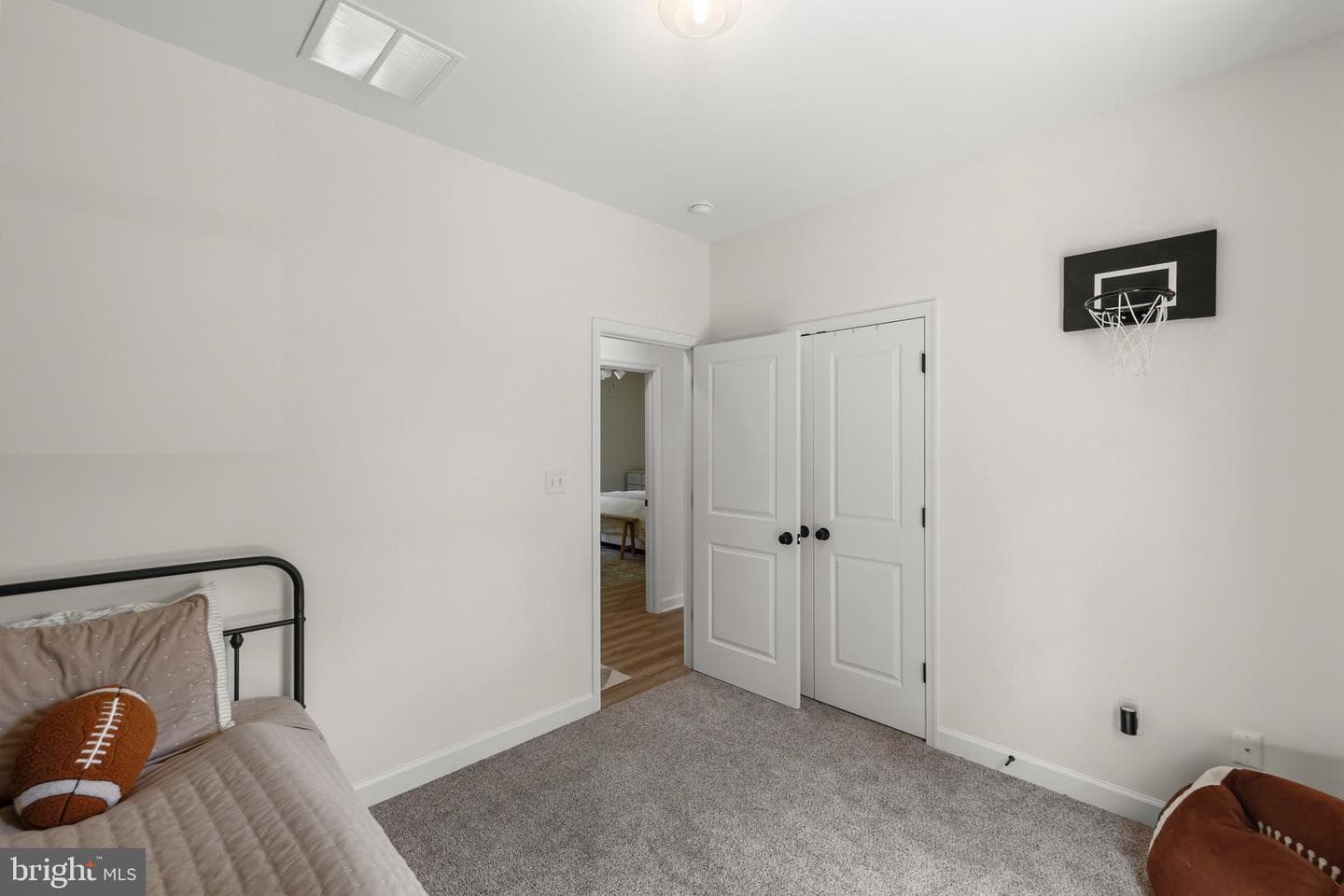 527 Grouse Drive photo 12