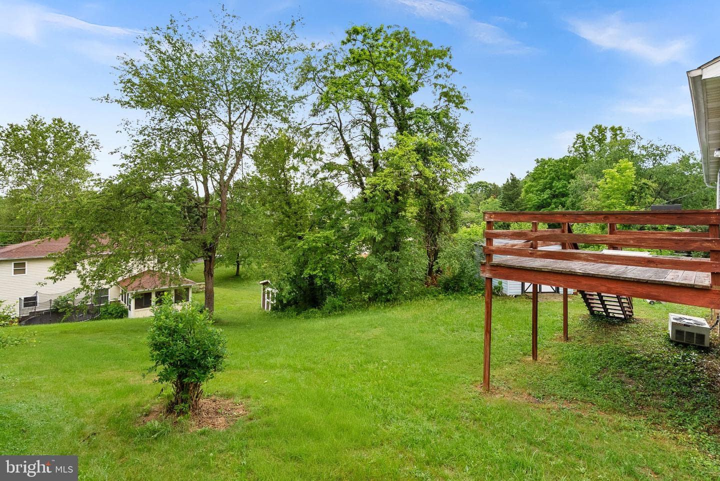 187 Village Court photo 39