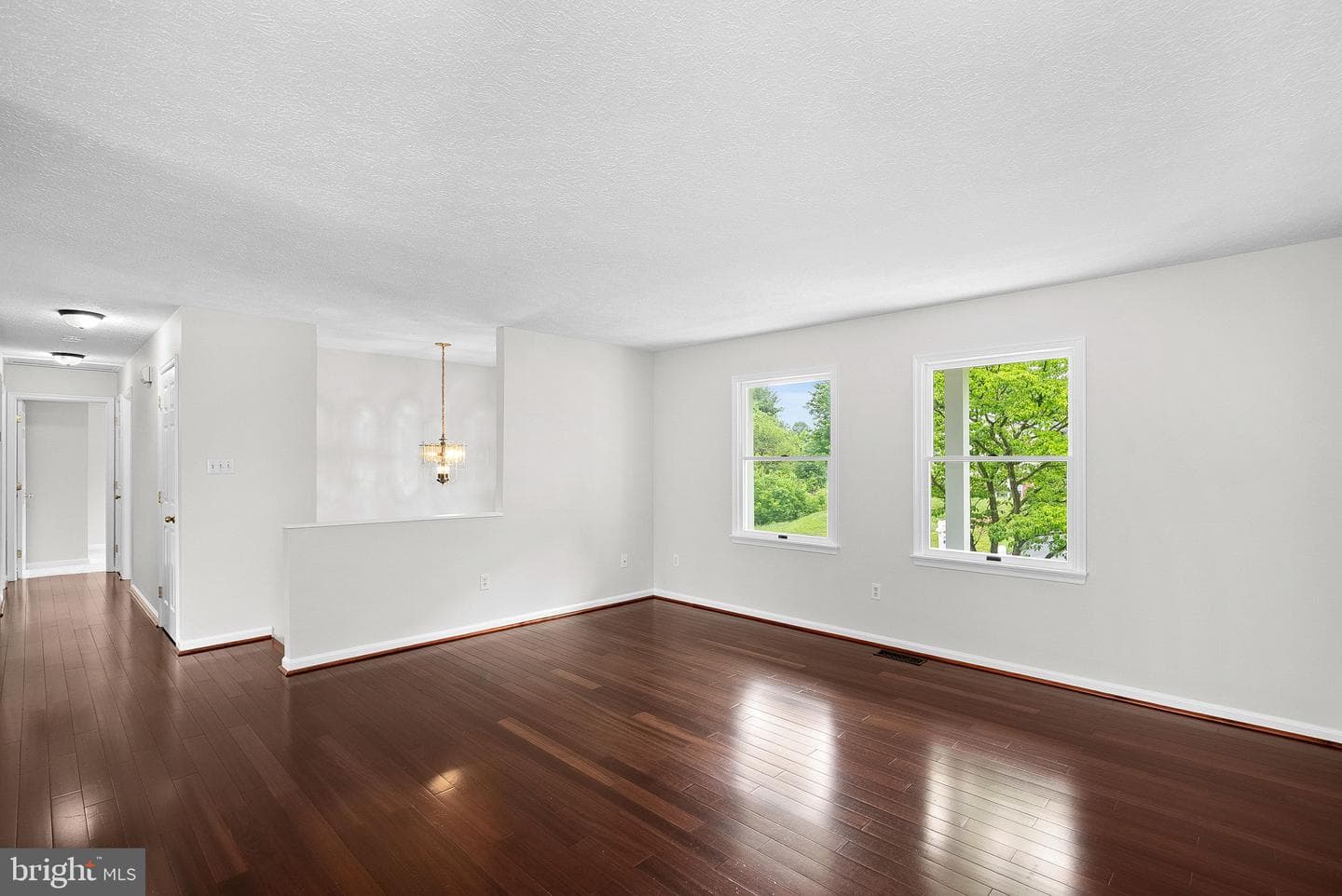 187 Village Court photo 5