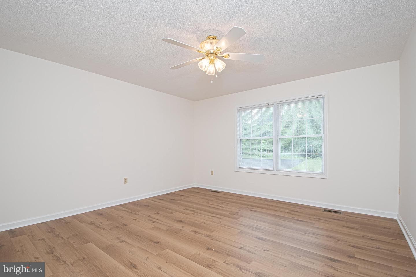 1001 N Timber Ridge Road photo 10