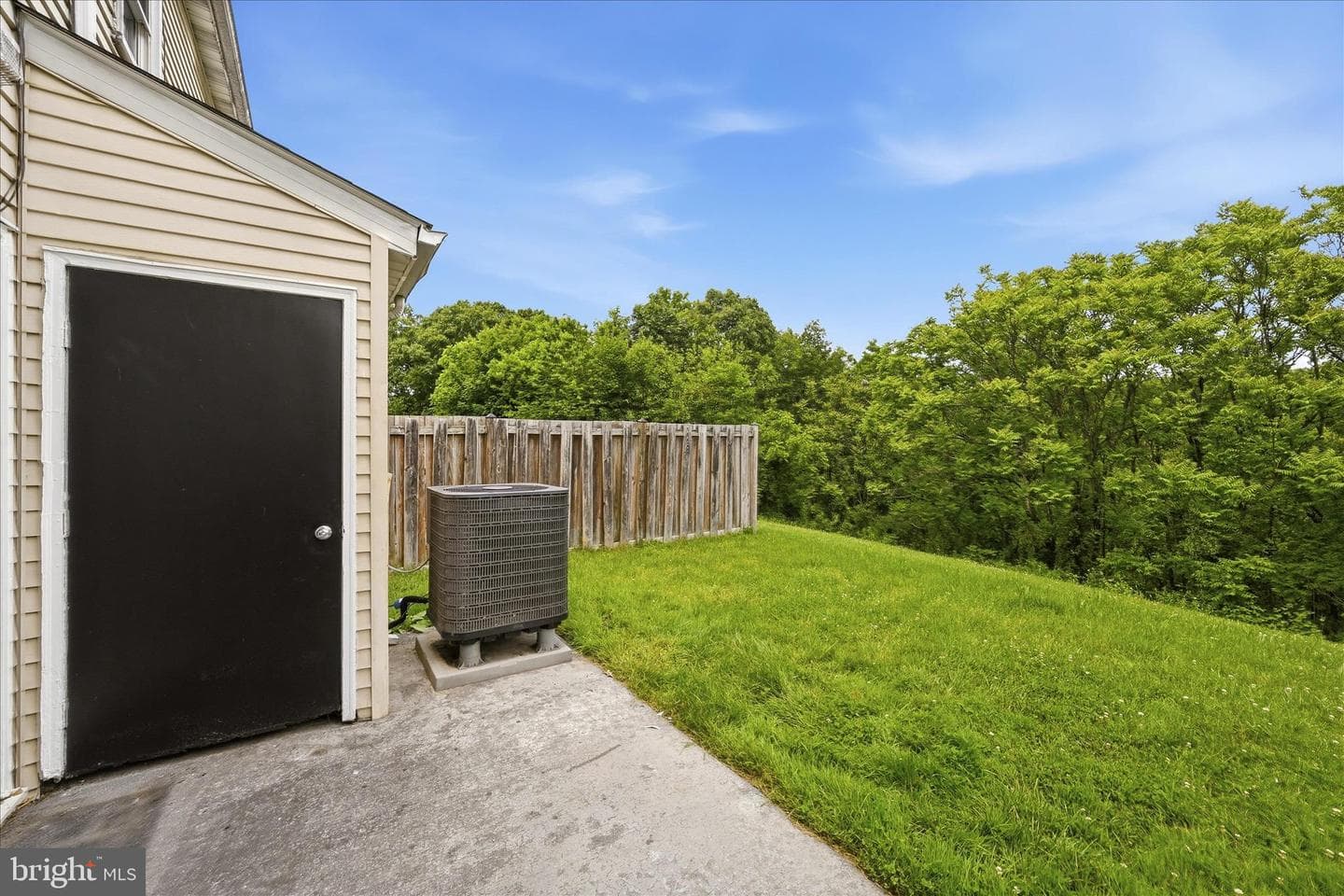 304 Ash Hollow Drive photo 24