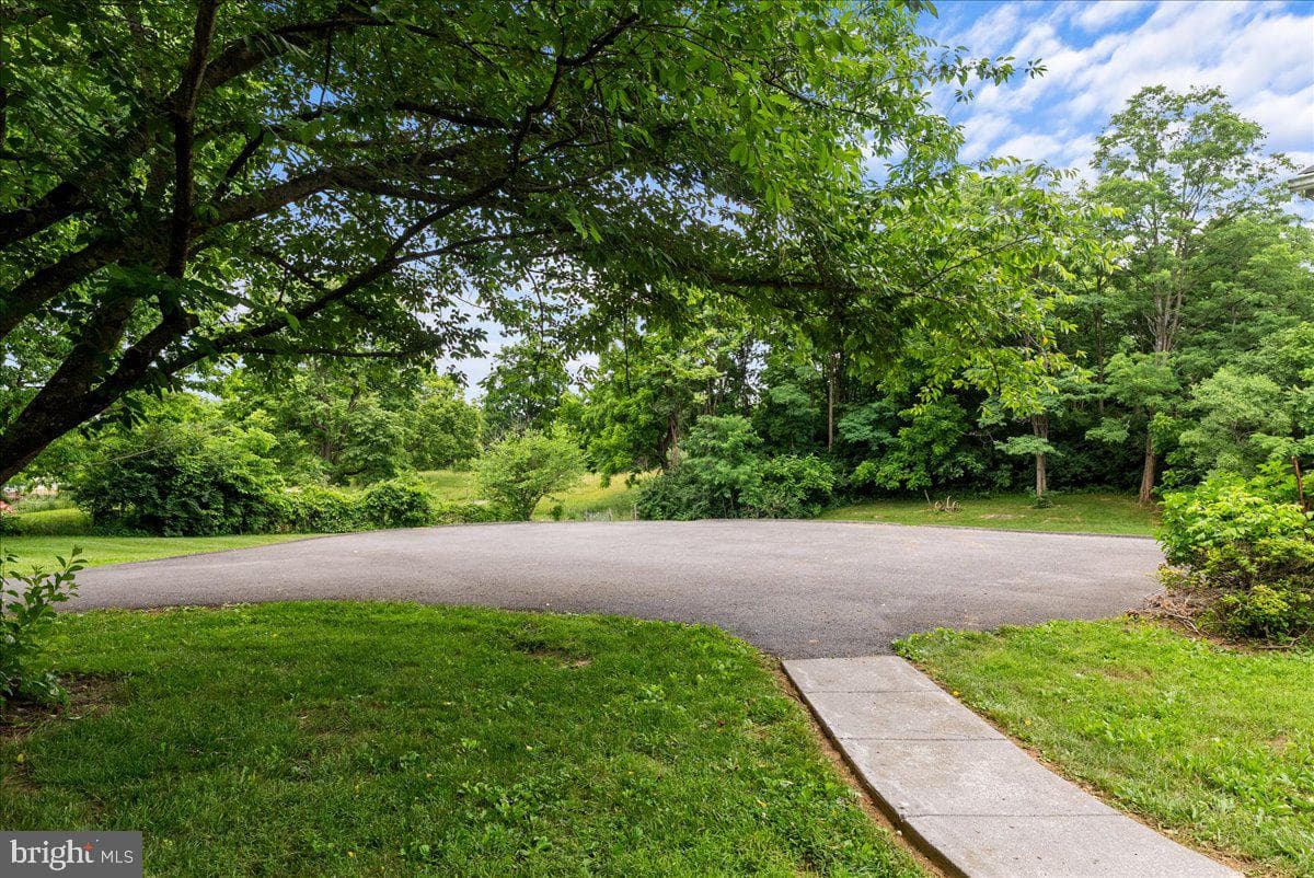 2294 Welltown Road photo 27