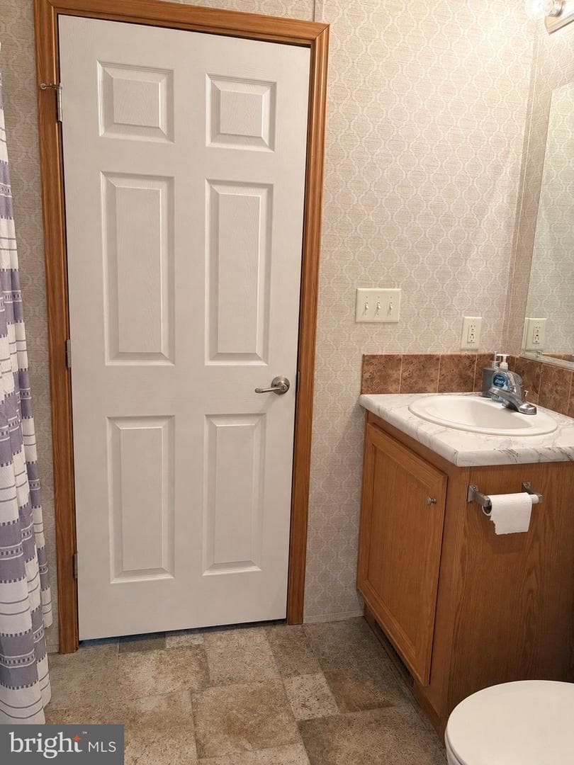 105 Chamberlain Court photo 17