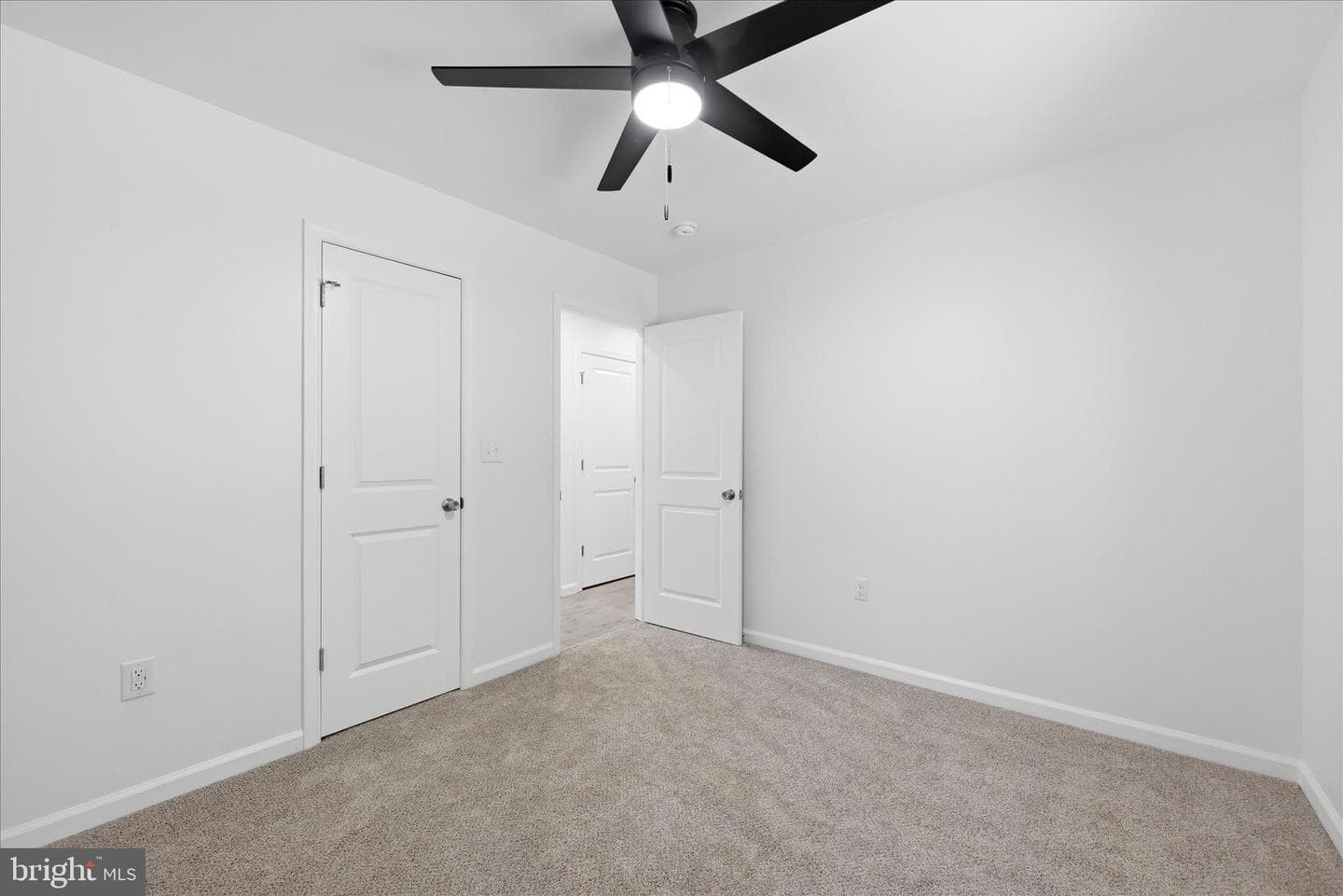 805 Pheasant Drive photo 29