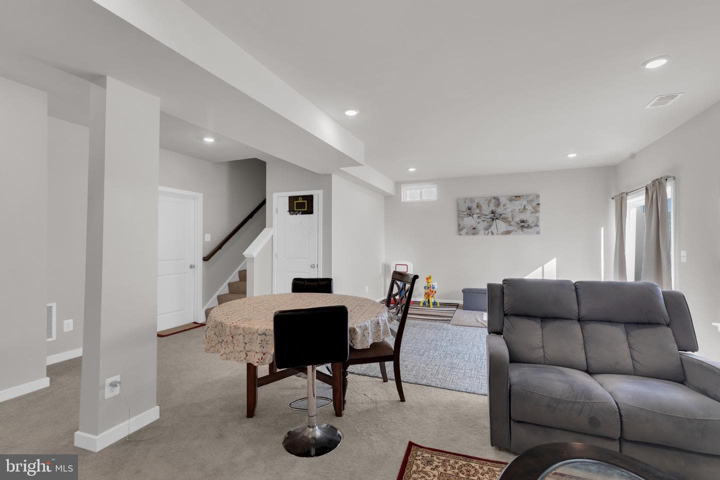 131 Thornton Way photo 35