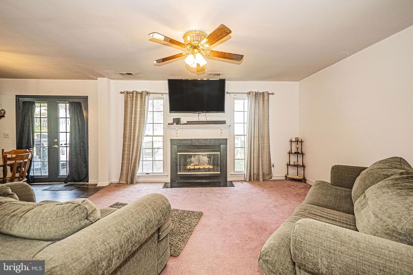 123 Etnam Street photo 14