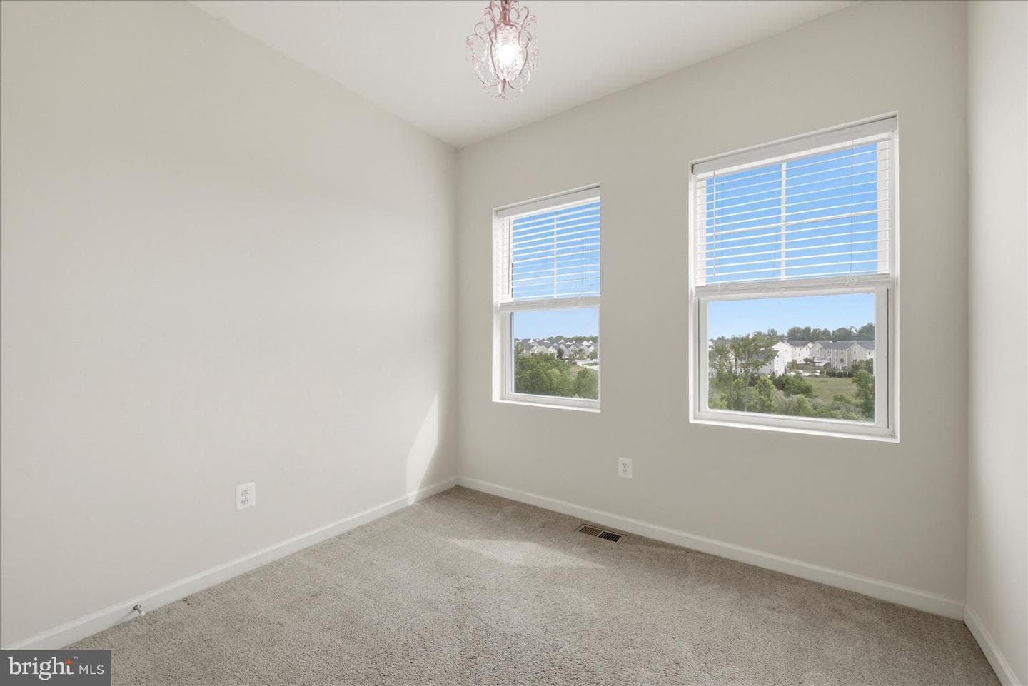 246 Norland Knoll photo 29