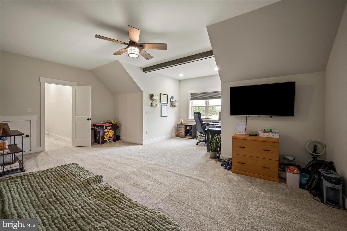 886 Middle Fork Road photo 38