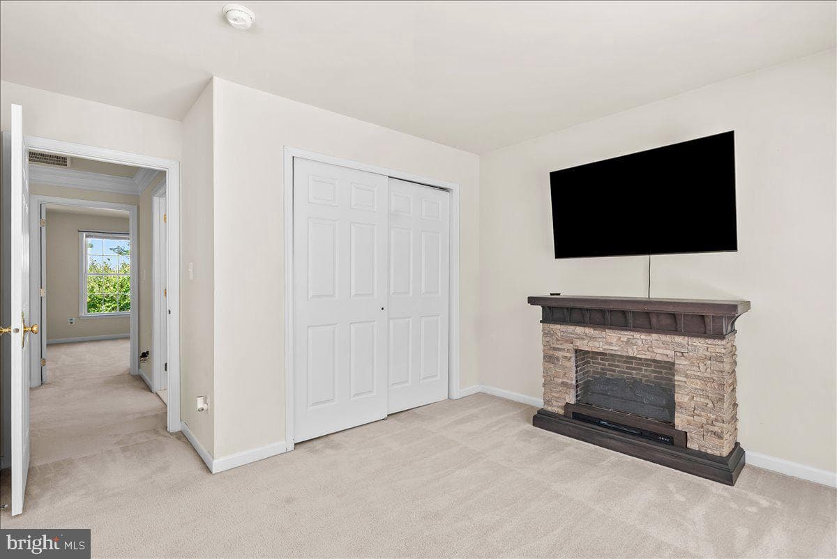 108 Norfolk Court photo 38