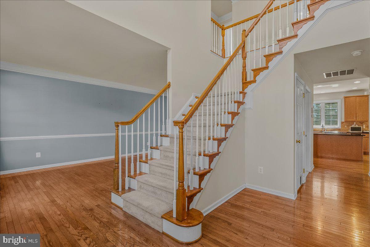108 Norfolk Court photo 4