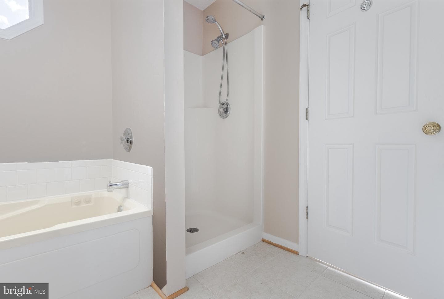 104 Lloyds Road photo 26