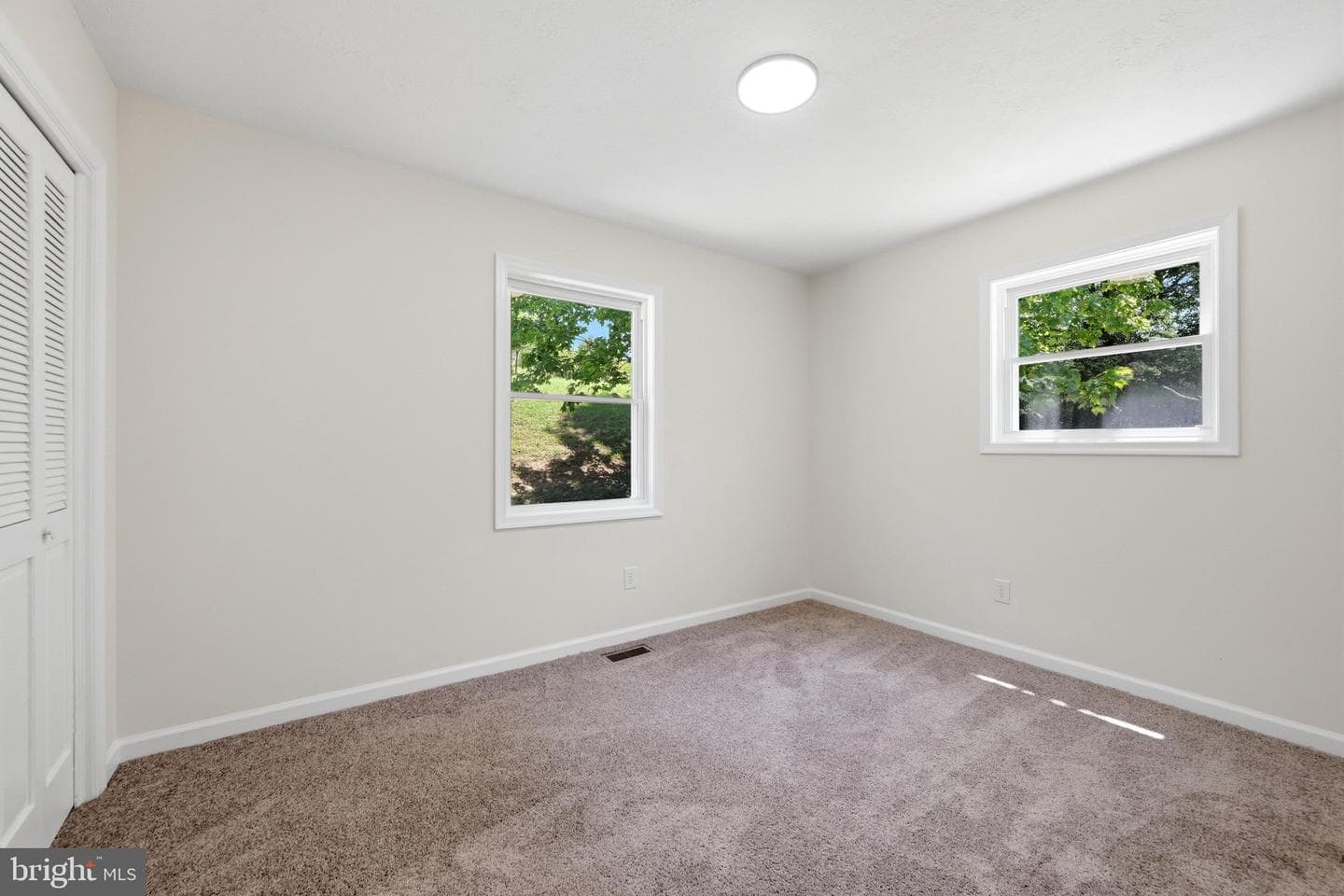 1355 Perry photo 20