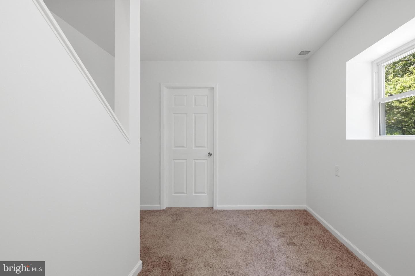 1355 Perry photo 28