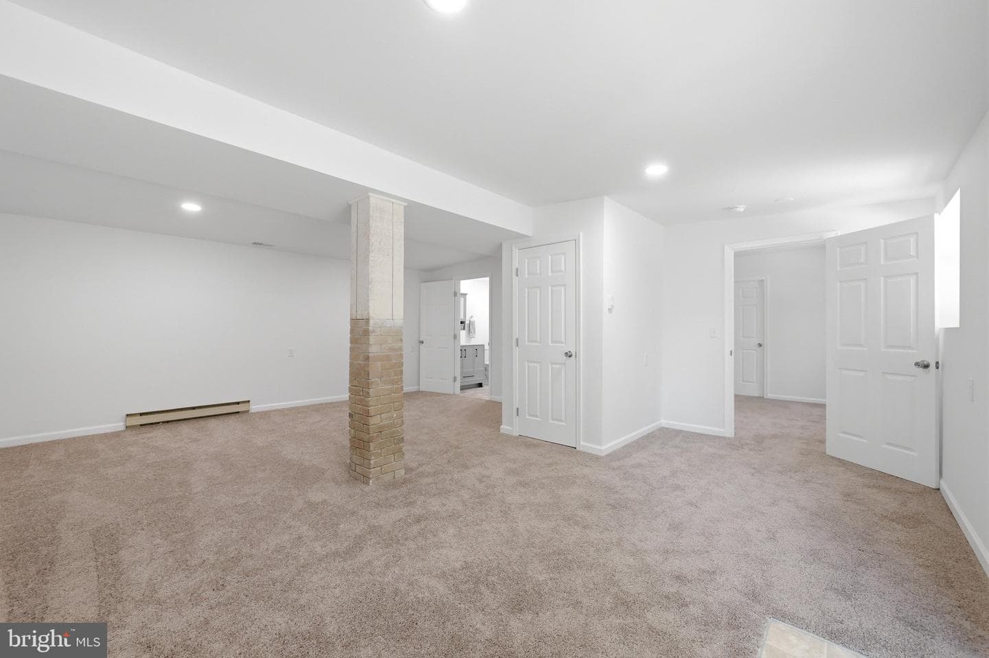 1355 Perry photo 31