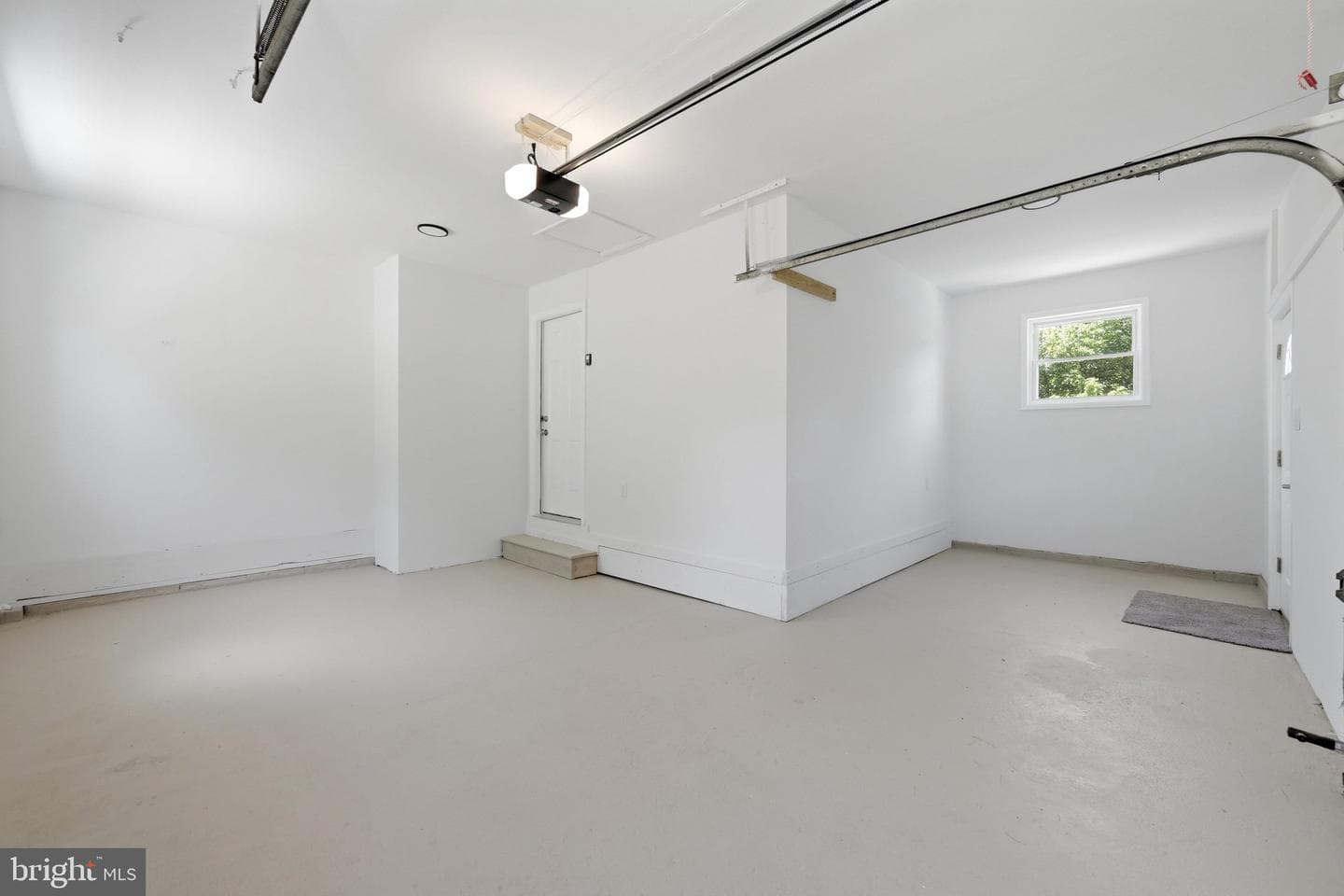 1355 Perry photo 41