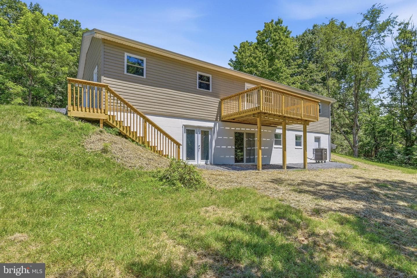 1355 Perry photo 48