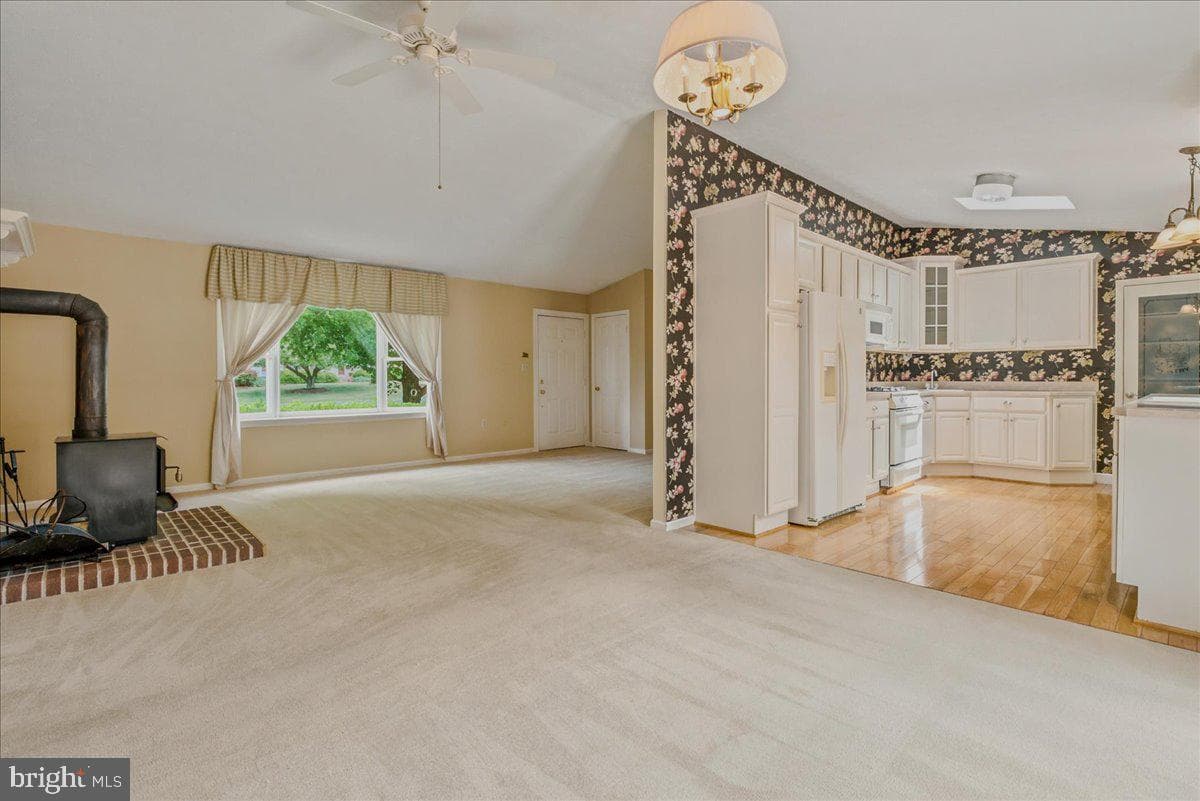 303 Yale Drive photo 15
