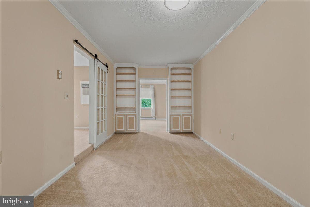 303 Yale Drive photo 29