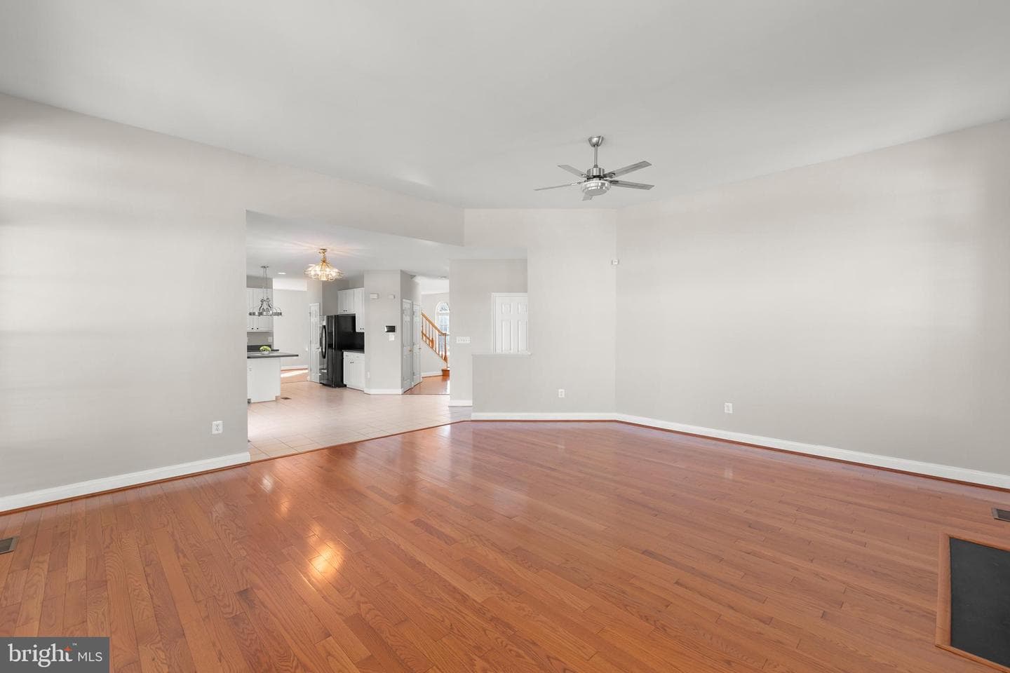 114 Nassau Drive photo 18