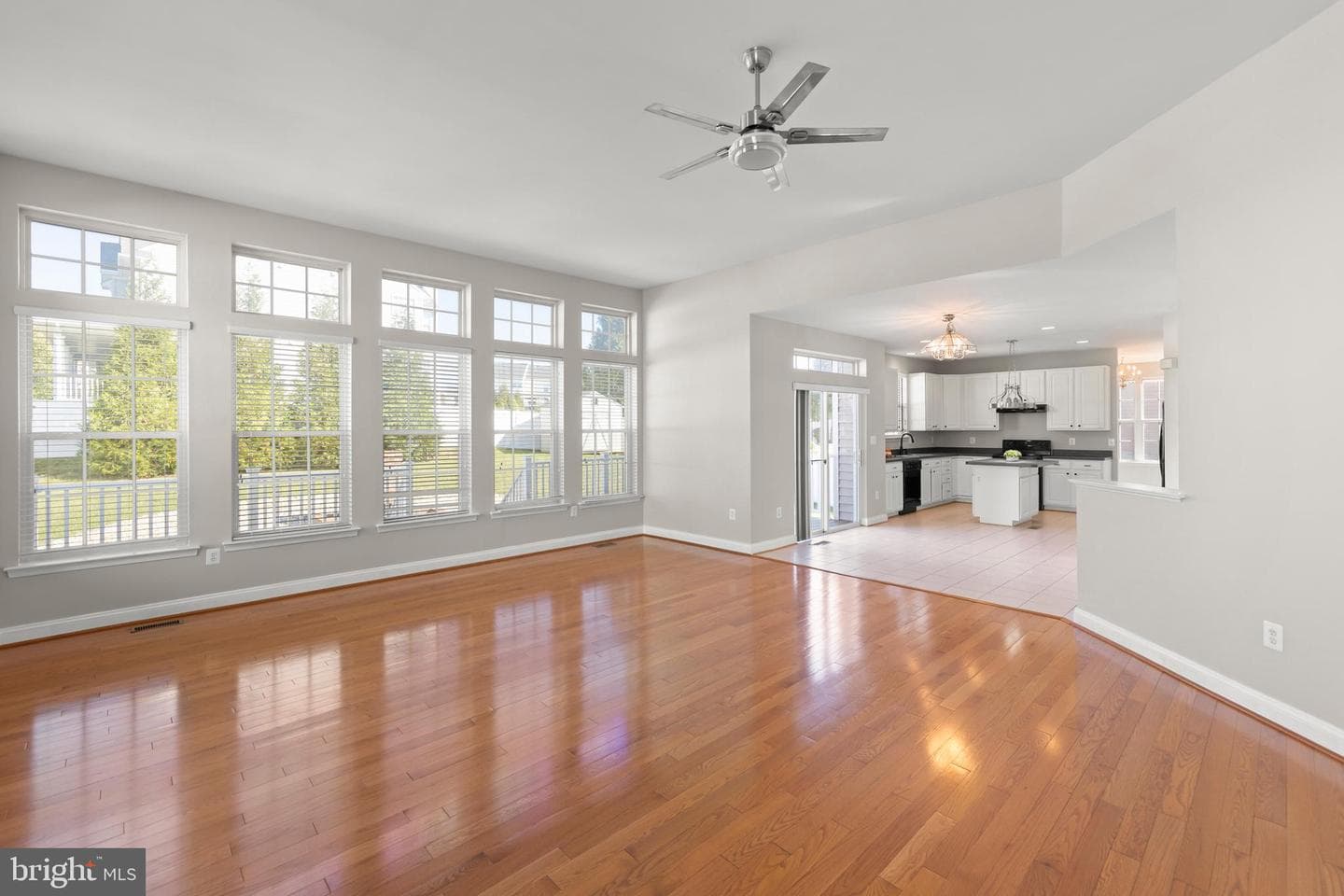 114 Nassau Drive photo 19