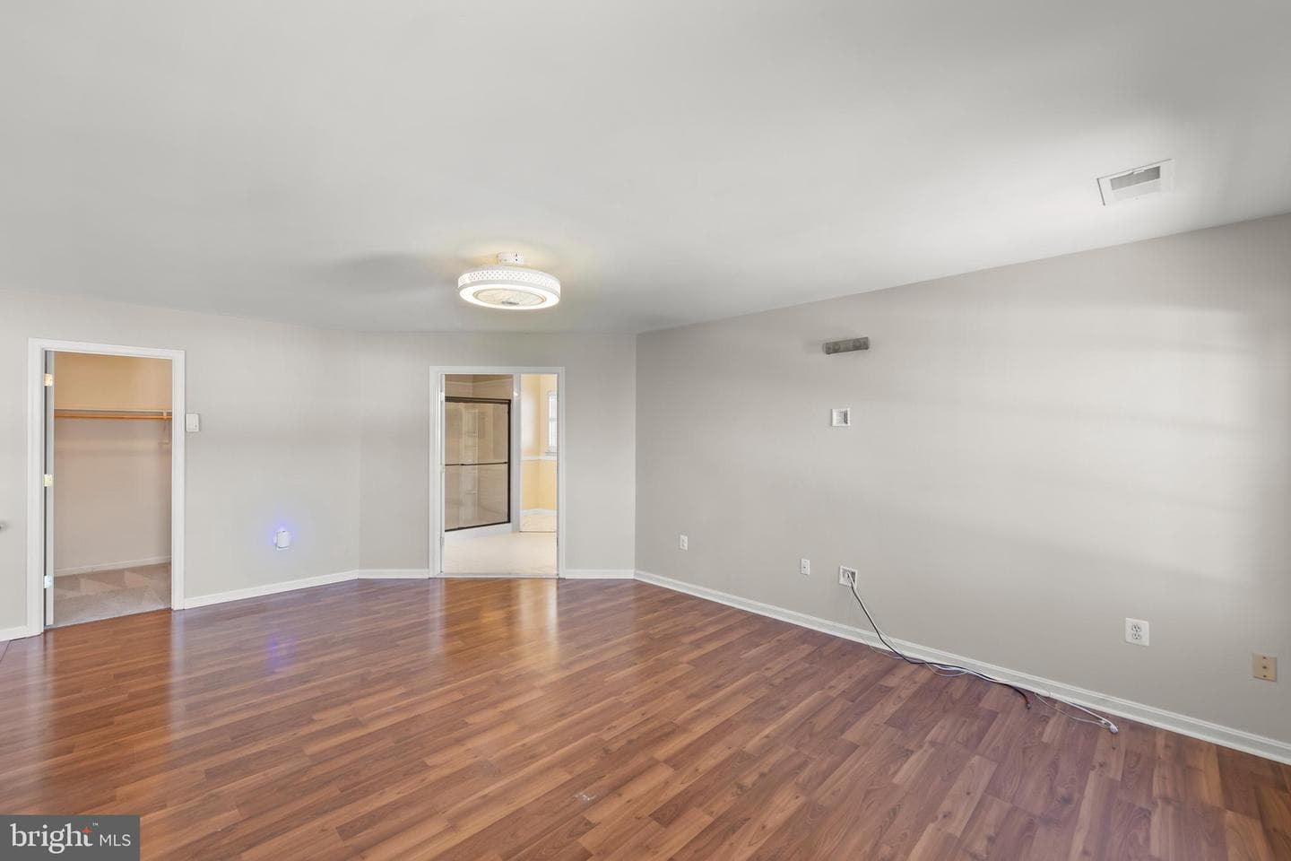 114 Nassau Drive photo 34