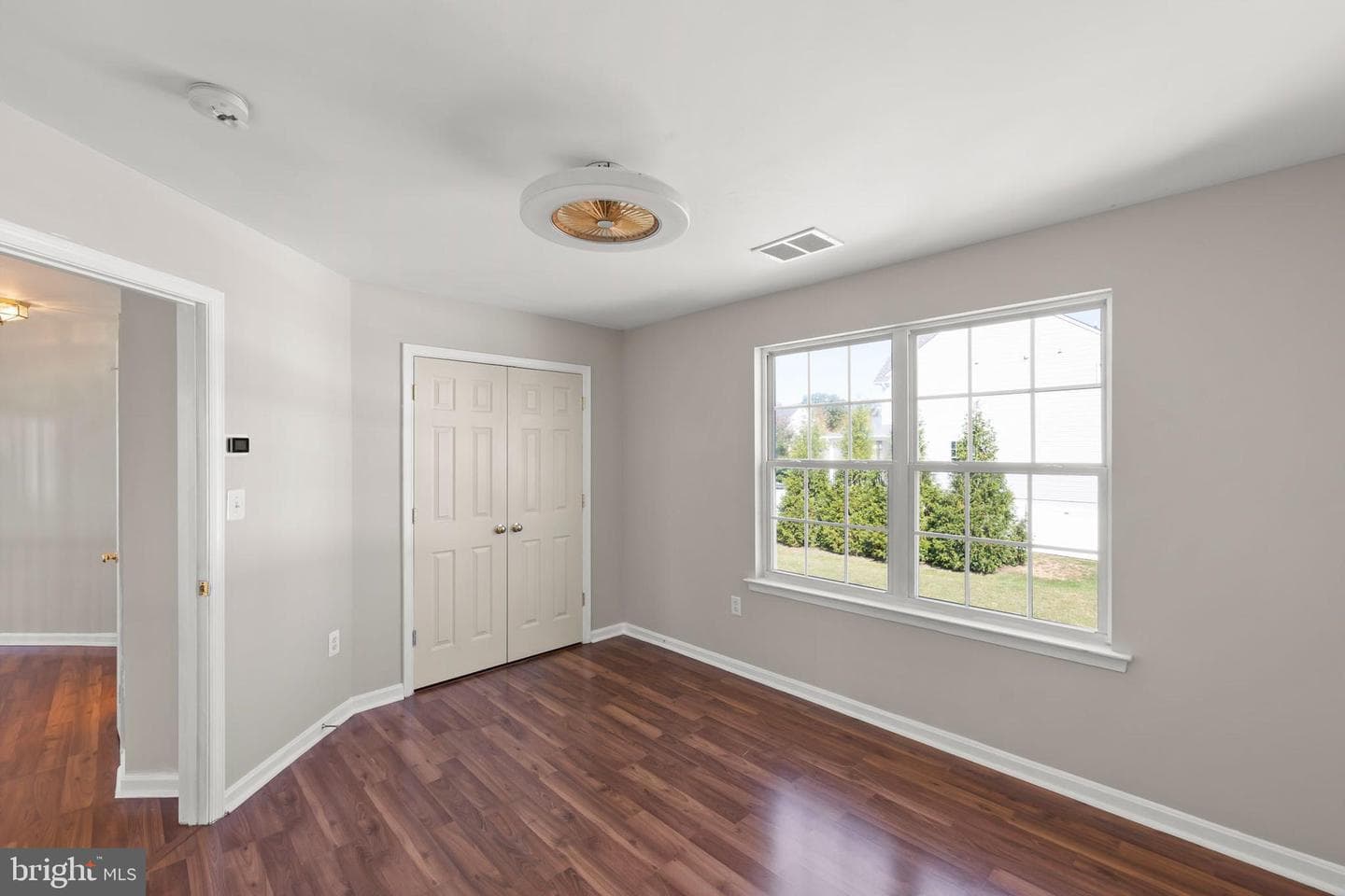 114 Nassau Drive photo 38
