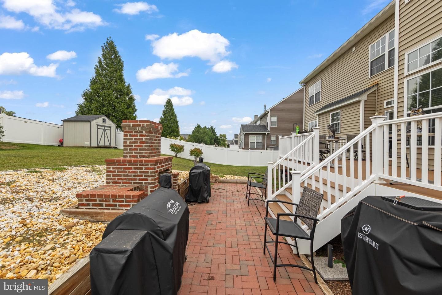 114 Nassau Drive photo 52