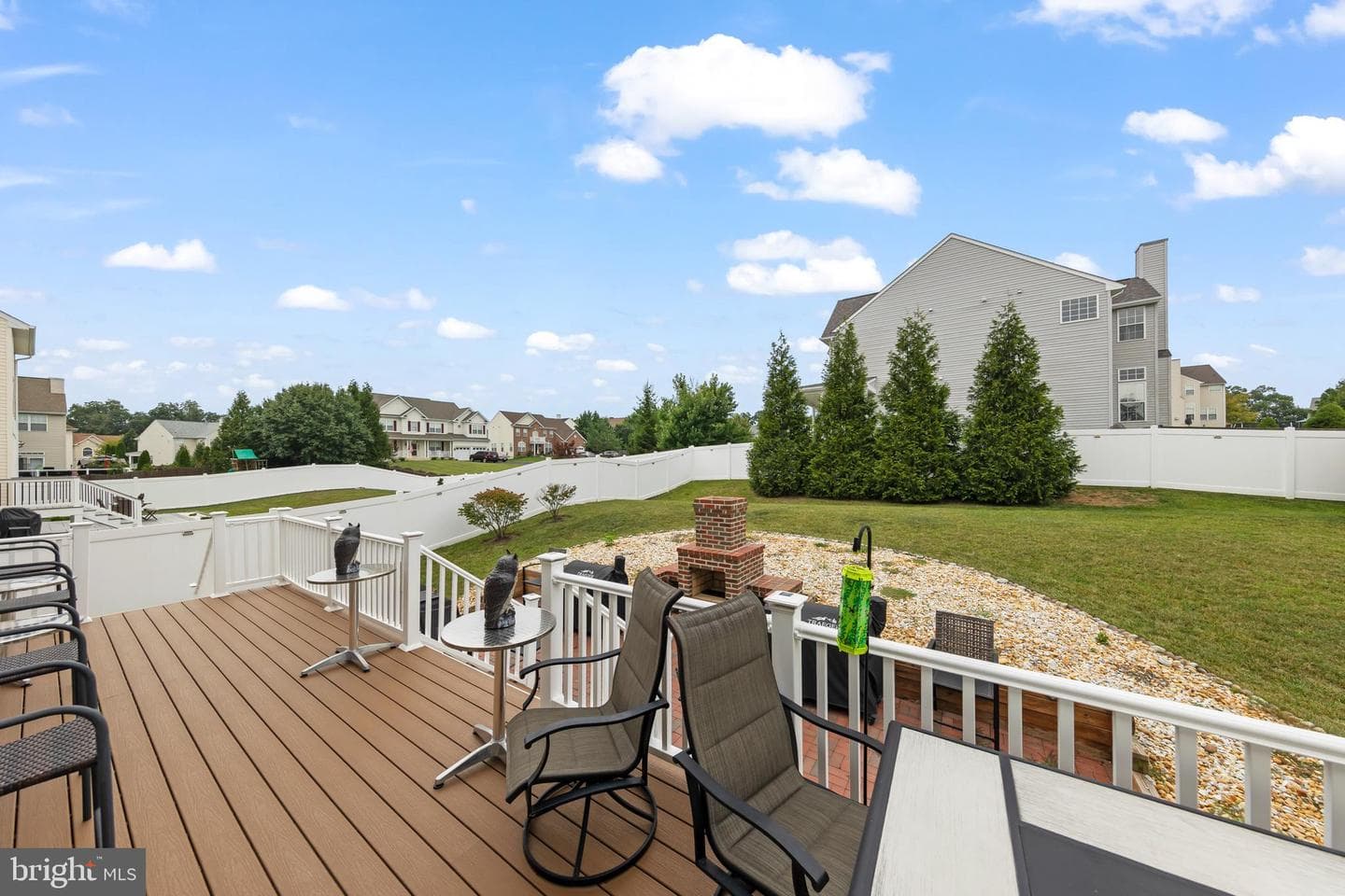 114 Nassau Drive photo 55