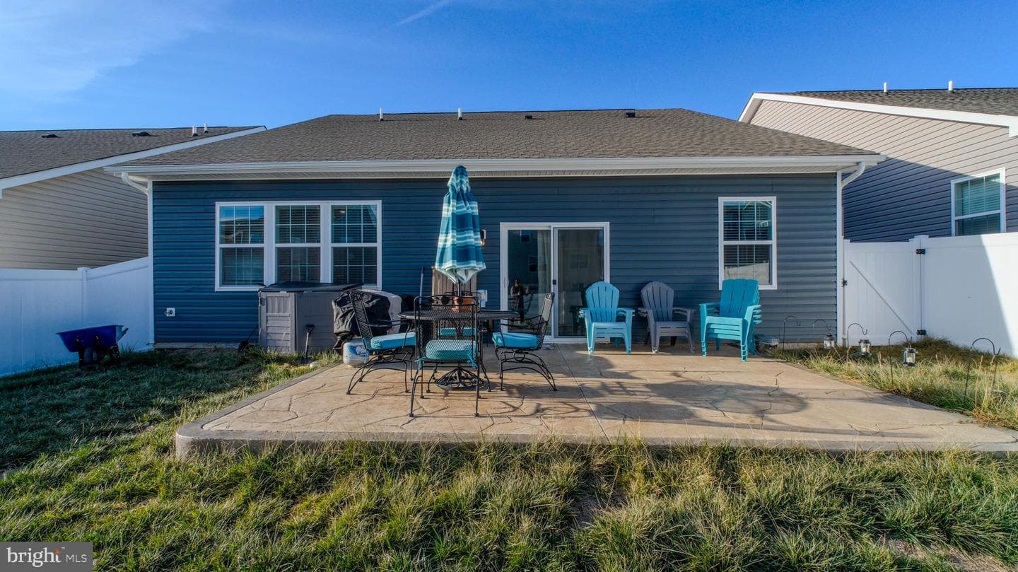 122 Clerkenwell Drive photo 34