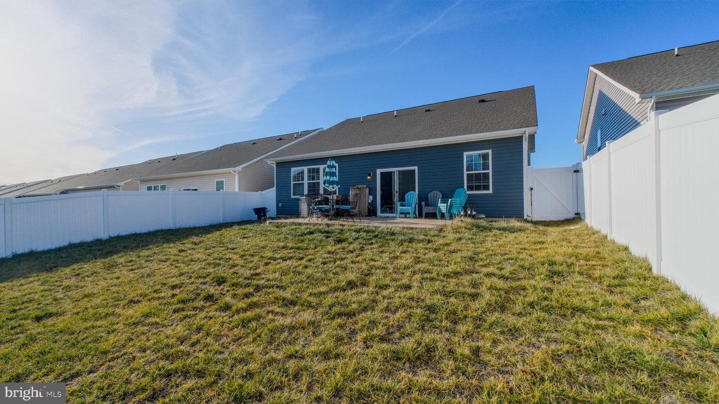 122 Clerkenwell Drive photo 38