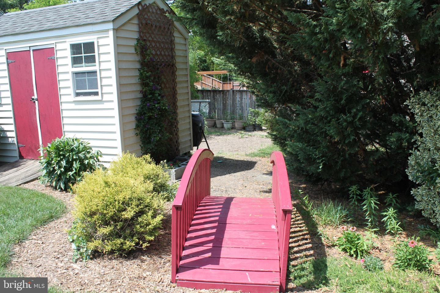 104 Murphy Court photo 9
