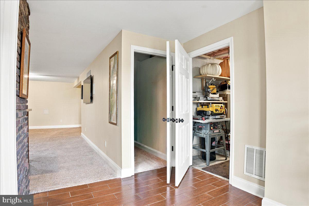 461 Veterans Road photo 134