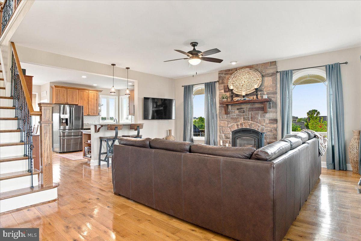 461 Veterans Road photo 32