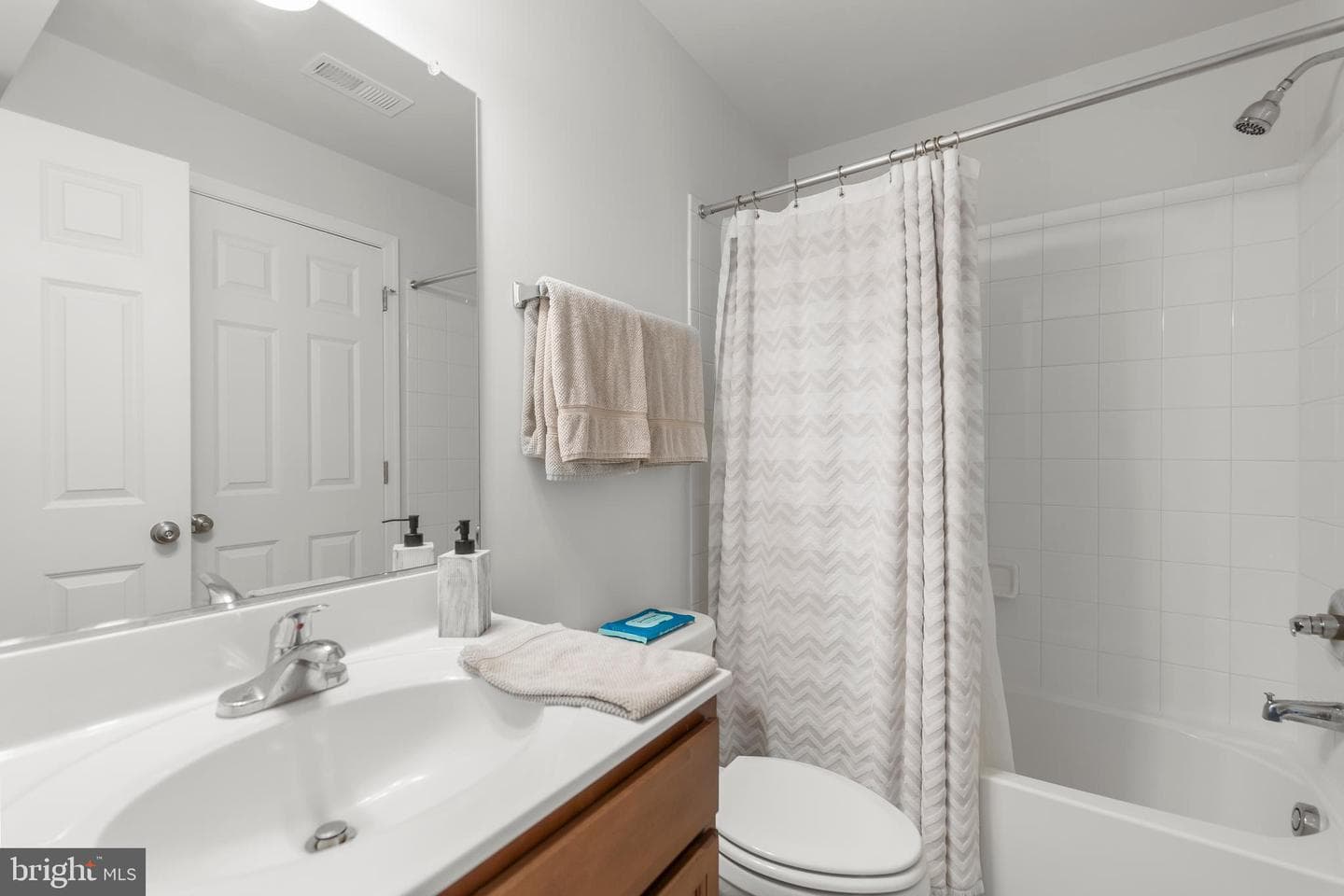 242 Barrister St photo 47