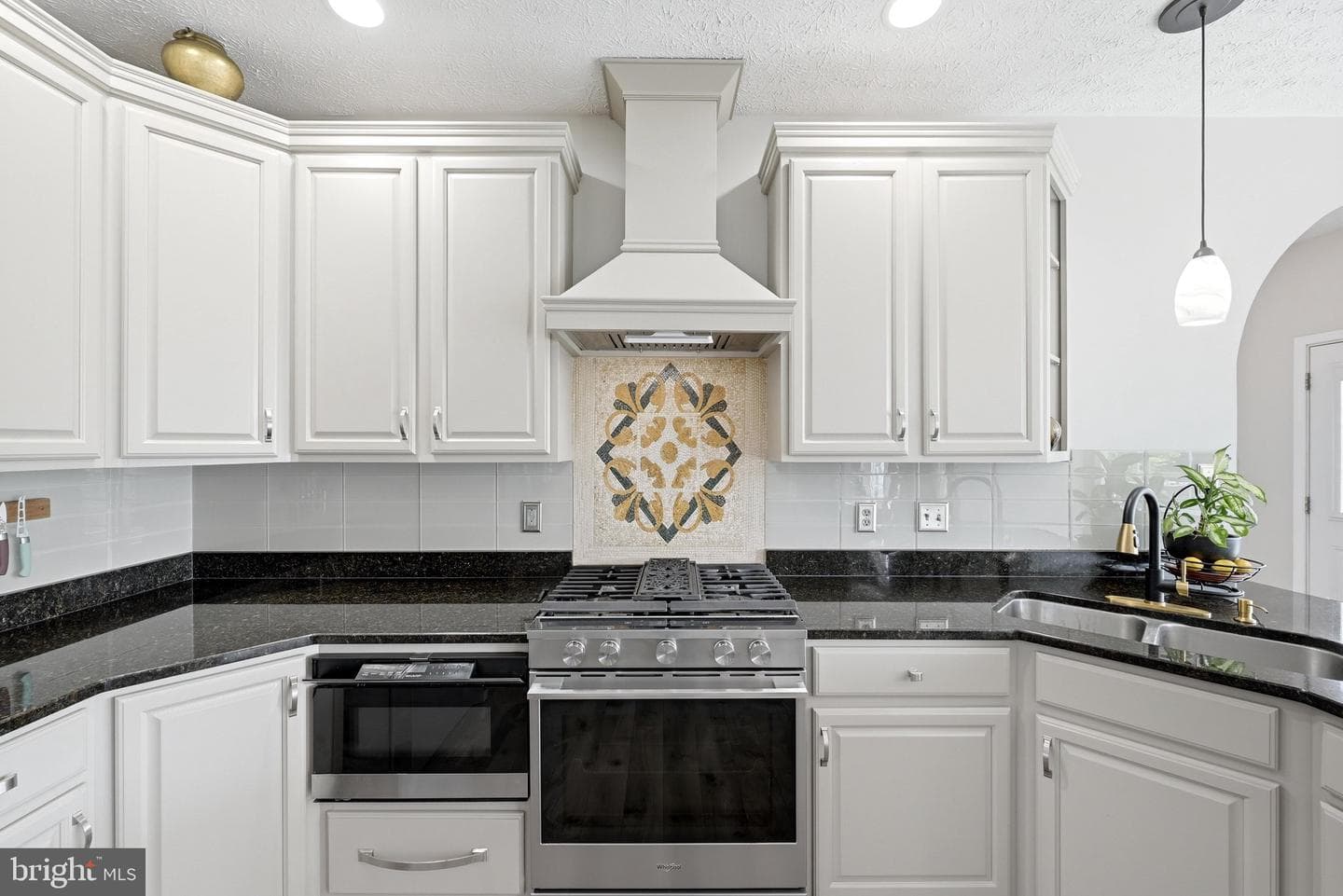 297 Huntersridge Road photo 29