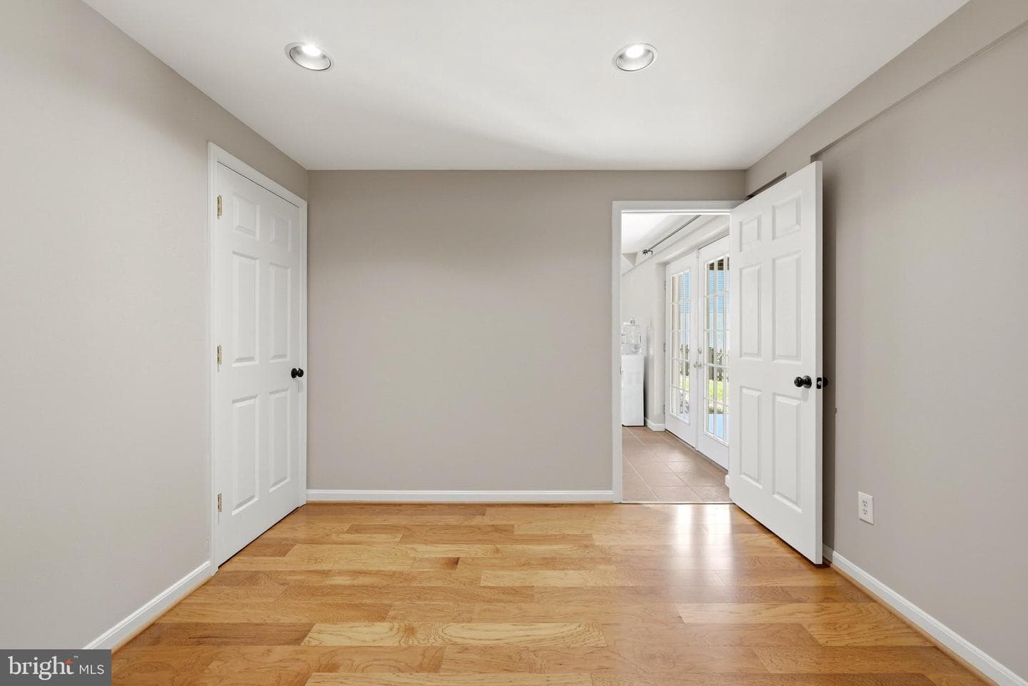 121 Fortress Drive photo 48