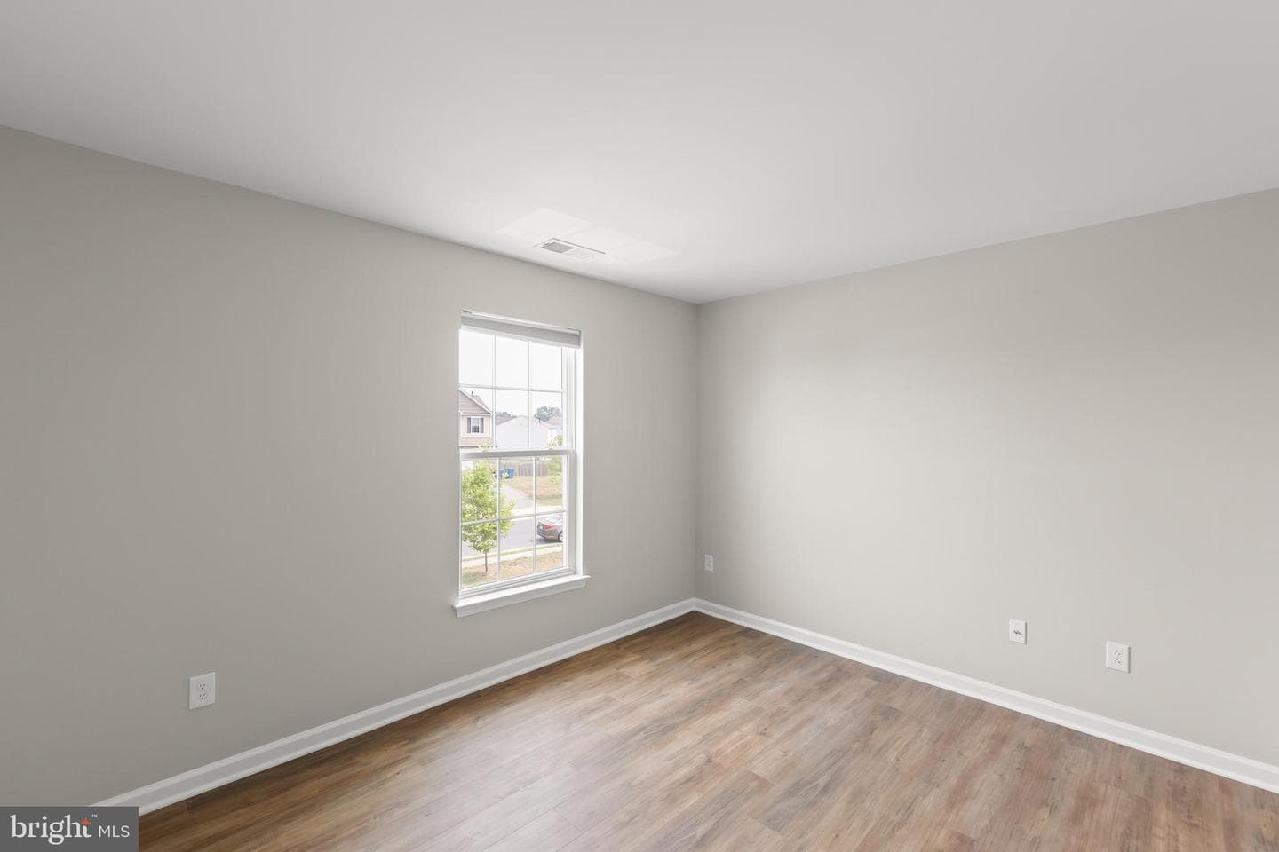 107 Norwich Court photo 18