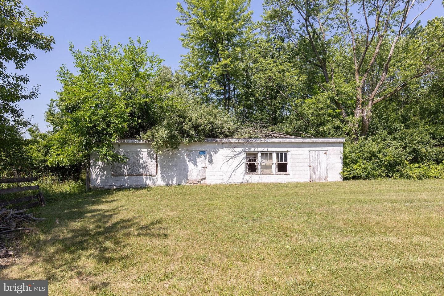 751 Old Charles Town Road photo 20