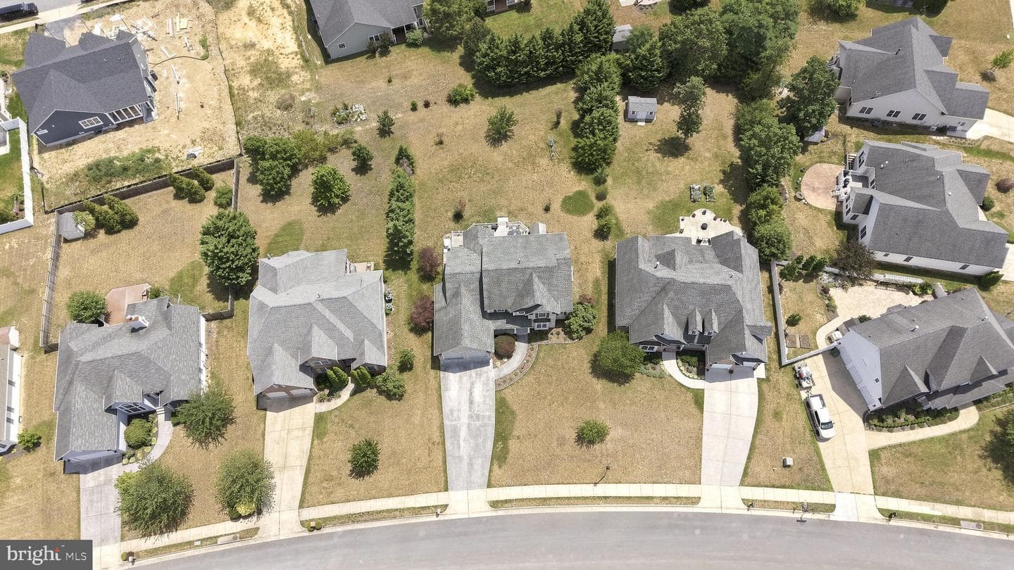 136 Cahille Drive photo 99