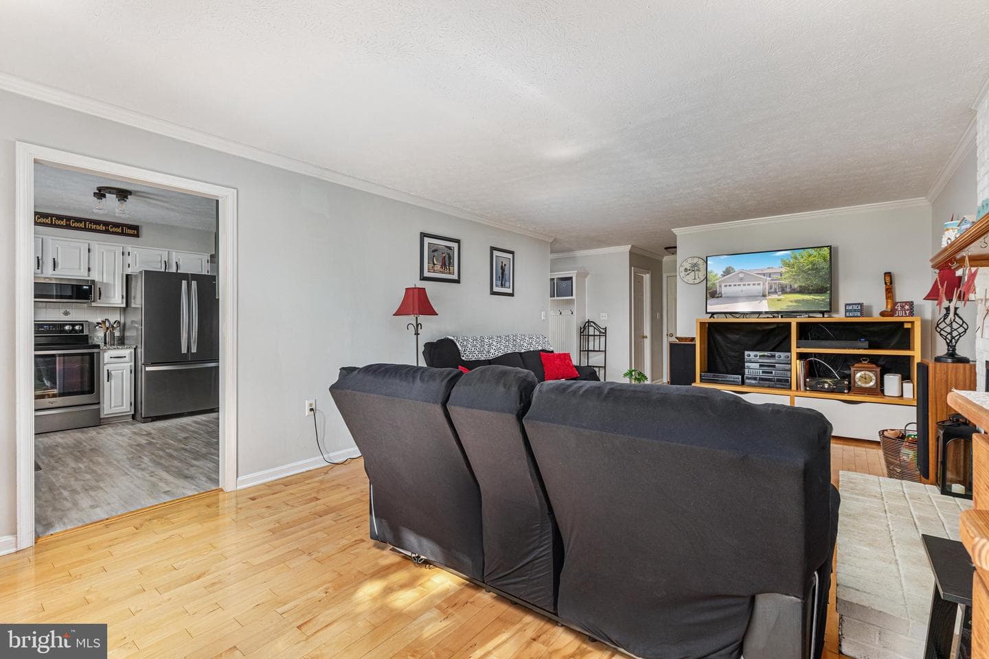 103 Oxford Court photo 10