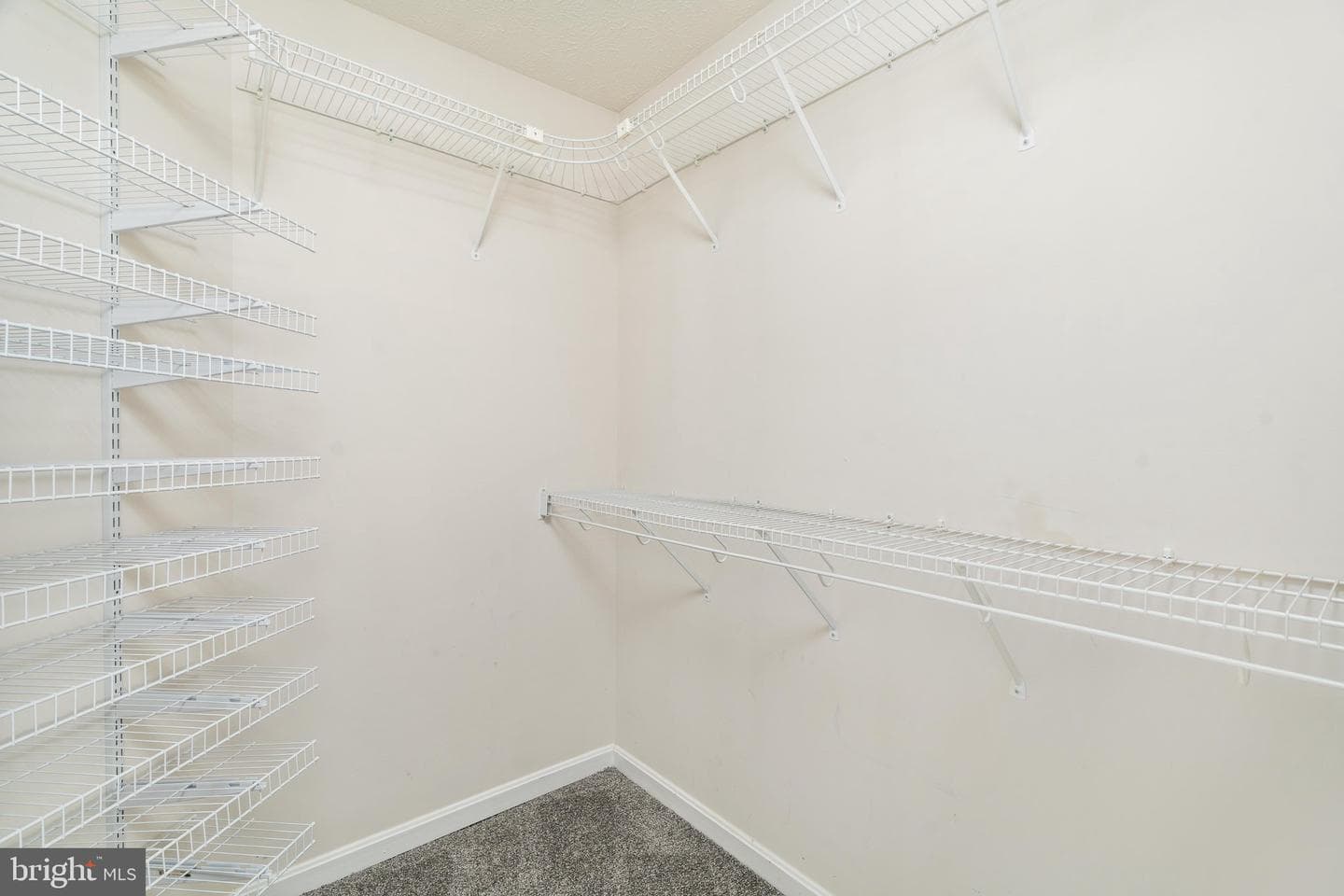 104 Lariat Court photo 28