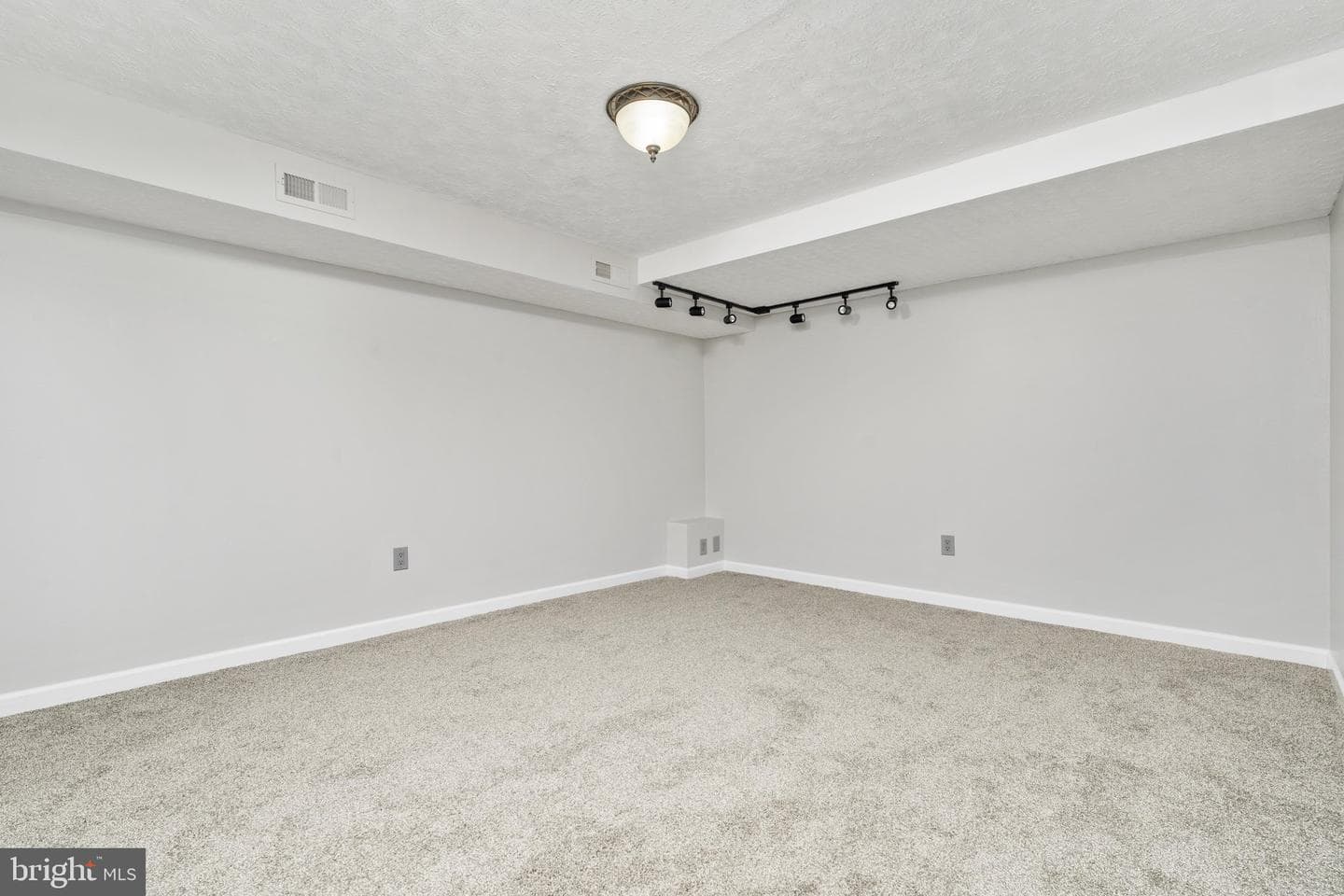 104 Lariat Court photo 36